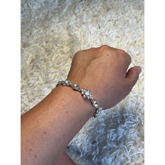 Napier Silver Art Deco Edwardian Victorian Cluster Crystal Rhinestone Bracelet - Picture 2 of 7